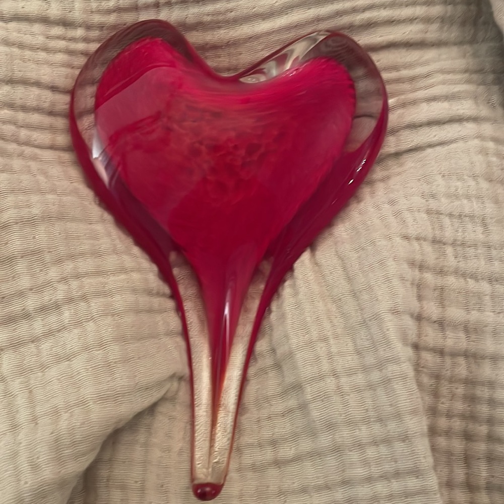 ❤️ For Your VALENTINE! Exquisite, hand blown glass heart from famous Gump’s SF. - Picture 4 of 6